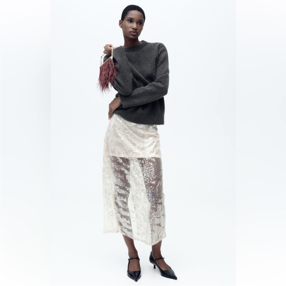 Zara Gold and Burgundy Feather Clutch - Picture 8 of 11